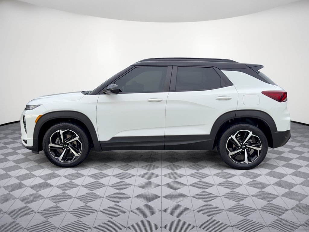 Used 2022 Chevrolet TrailBlazer RS FWD image 2