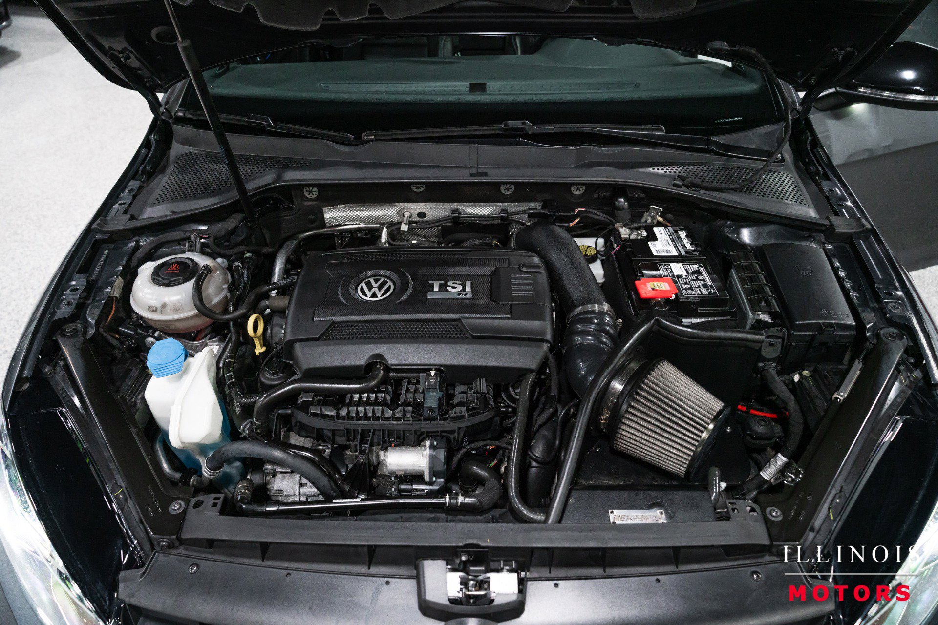 Used 2019 Volkswagen Golf 4-Door image 36