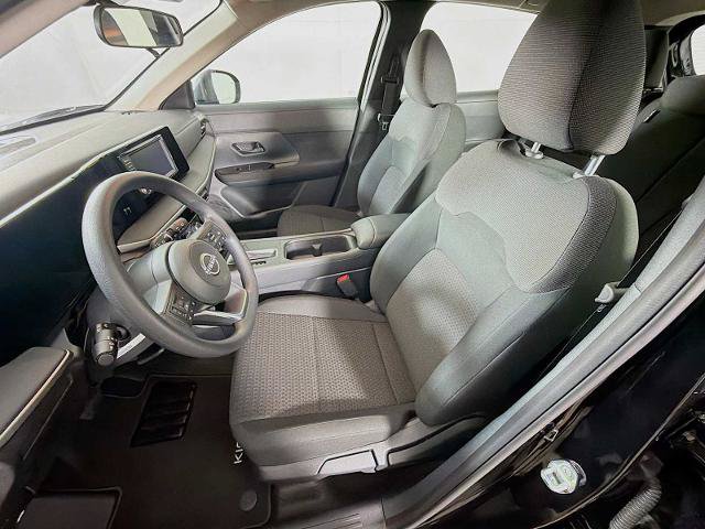 Certified 2025 Nissan Kicks S w/ Charging Package AWD/4WD image 17