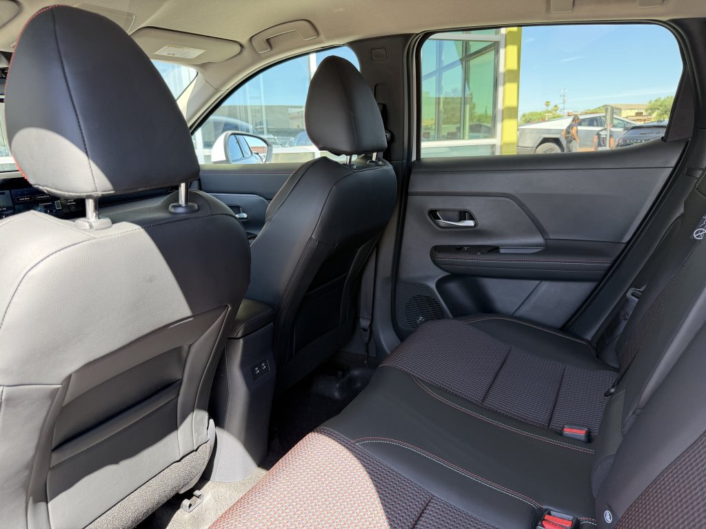 Used 2025 Nissan Kicks SR AWD/4WD image 29