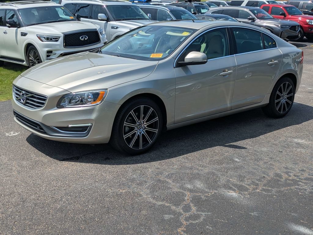 Used 2018 Volvo S60 T5 Inscription FWD image 4