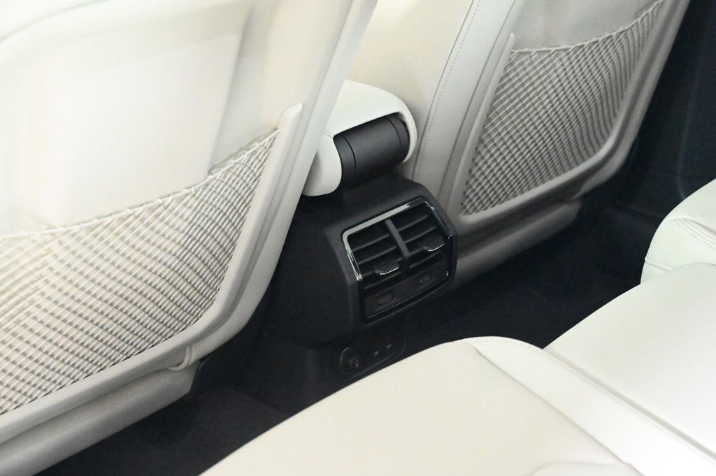 Certified 2023 Audi Q3 2.0T Premium w/ Convenience Package image 18