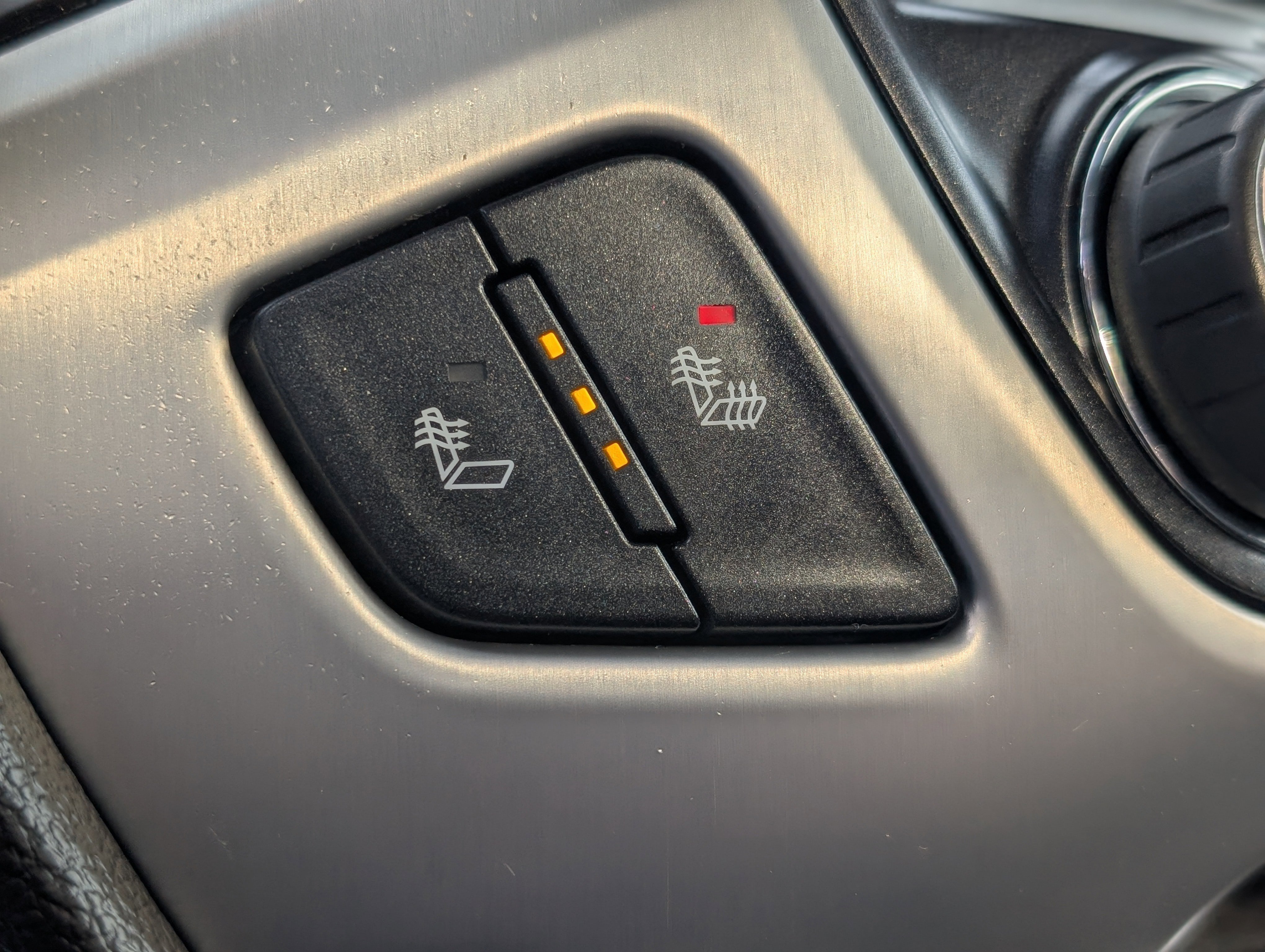 Used 2018 GMC Sierra 1500 SLE w/ SLE Value Package image 4