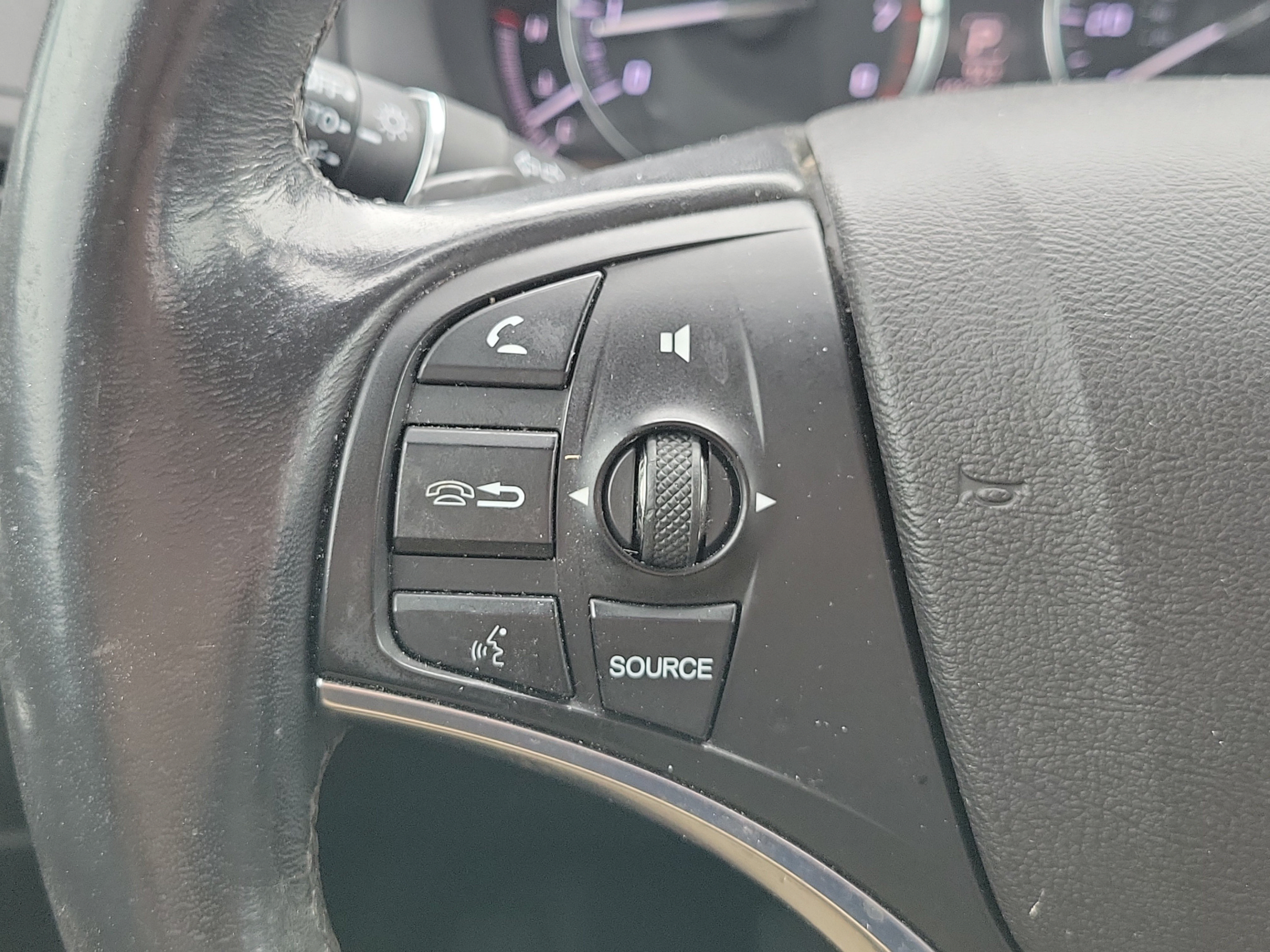 Used 2017 Acura MDX FWD image 30