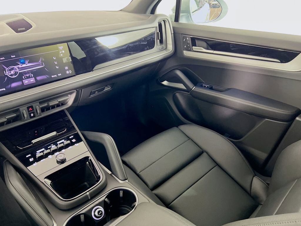 New 2026 Porsche Cayenne image 26