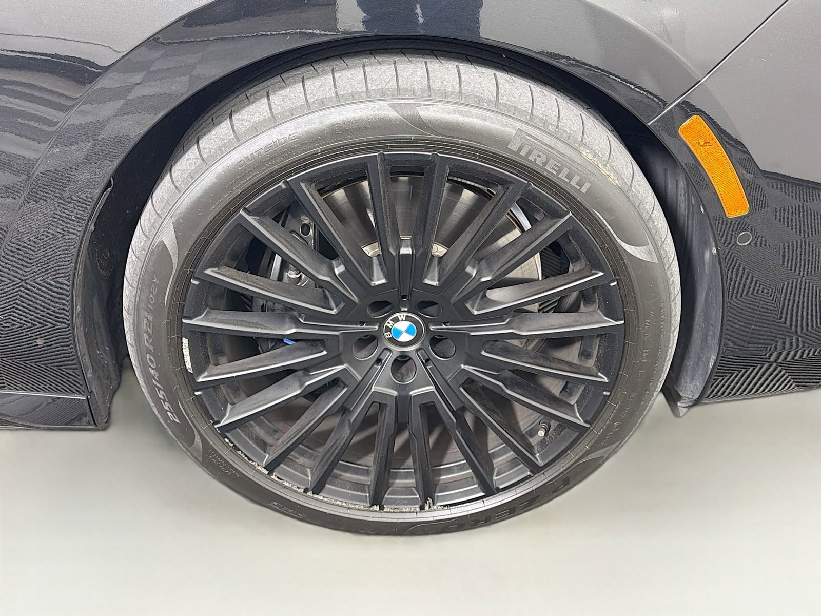 Certified 2024 BMW 740i xDrive w/ Executive Package AWD/4WD image 35