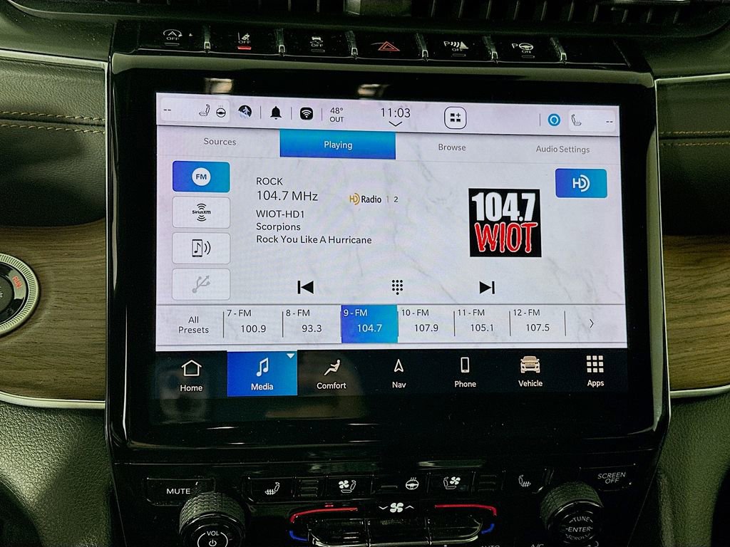 Certified 2023 Jeep Grand Cherokee L Summit w/ Luxury Tech Group V image 24