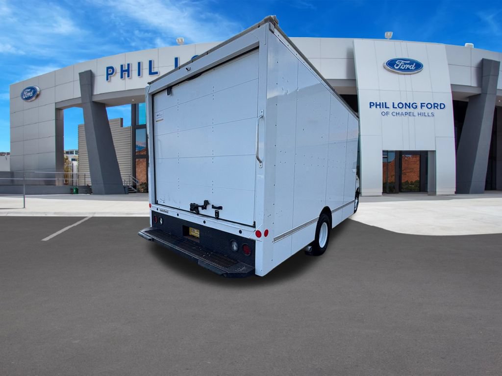 Used 2023 Ford E-450 and Econoline 450 Super Duty w/ Driver's Safety Package RWD image 5