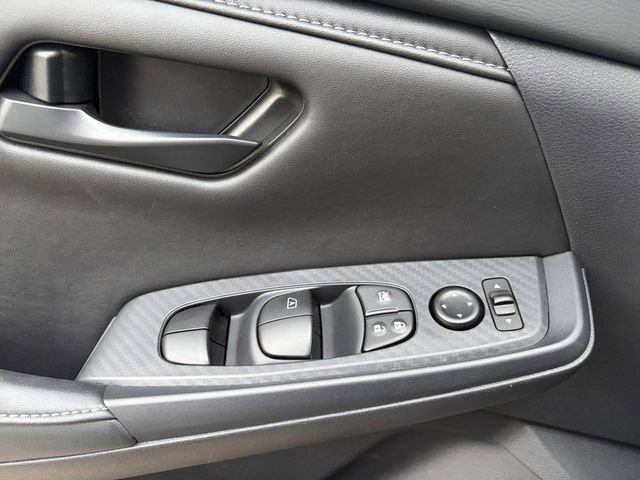 Used 2025 Nissan Sentra S w/ Lighting Package image 4