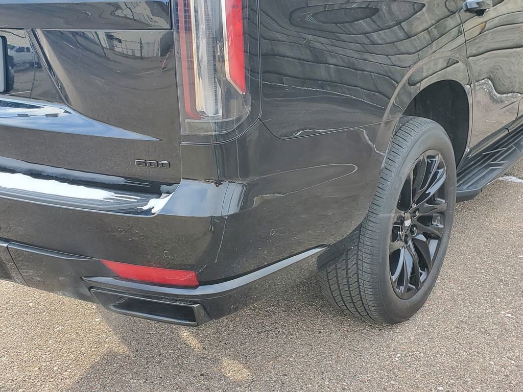 Used 2024 Cadillac Escalade Sport w/ LPO, ONYX Package image 12