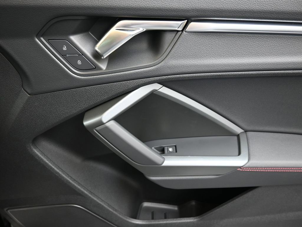New 2025 Audi Q3 2.0T Premium Plus image 11