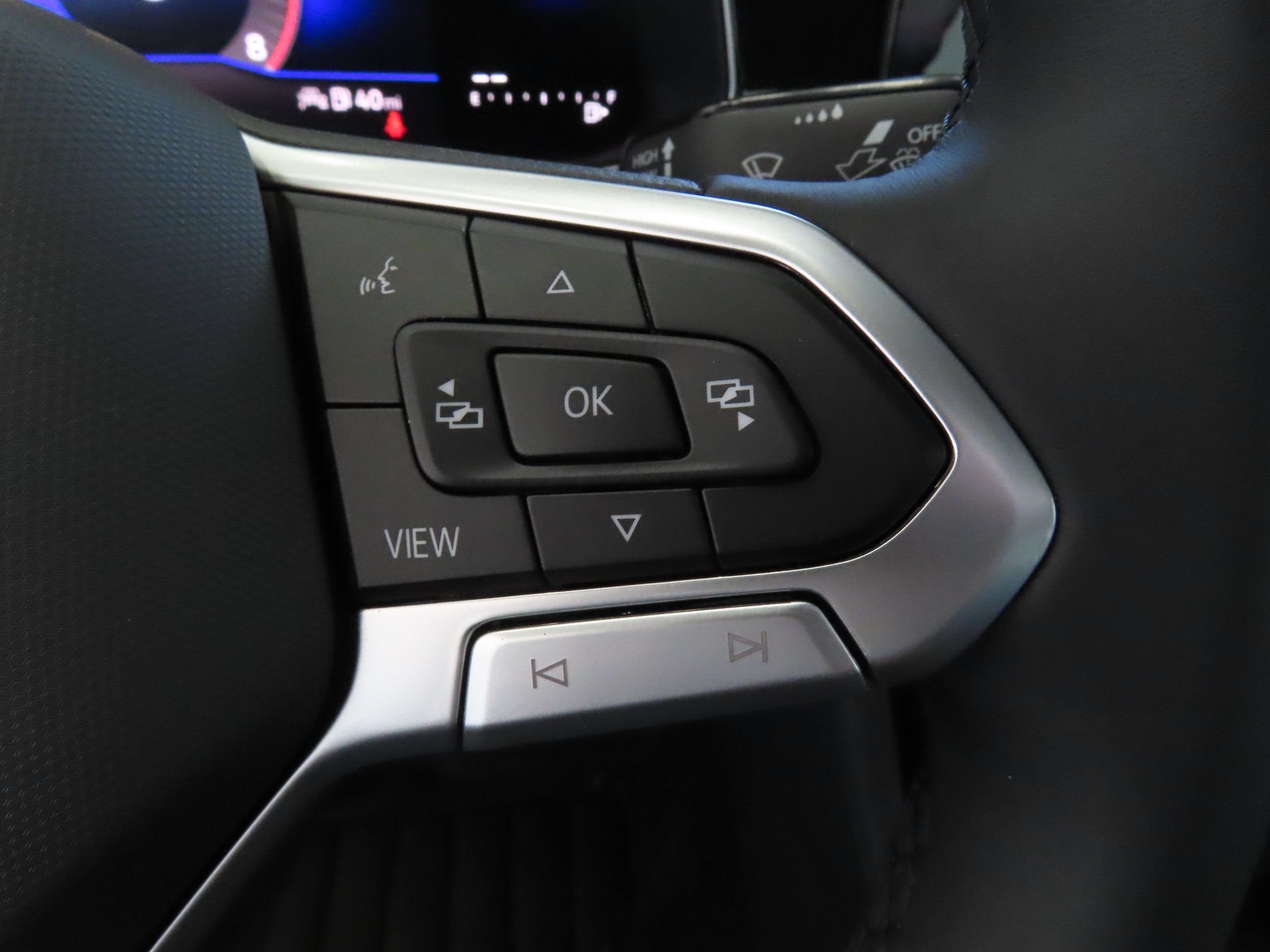 New 2026 Volkswagen Jetta SE FWD image 14