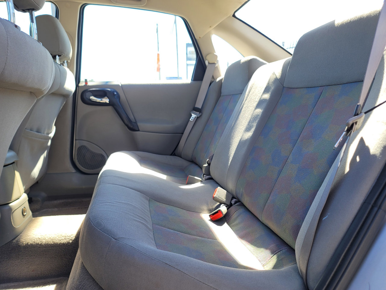 Used 2003 Saturn L-Series L200 image 15