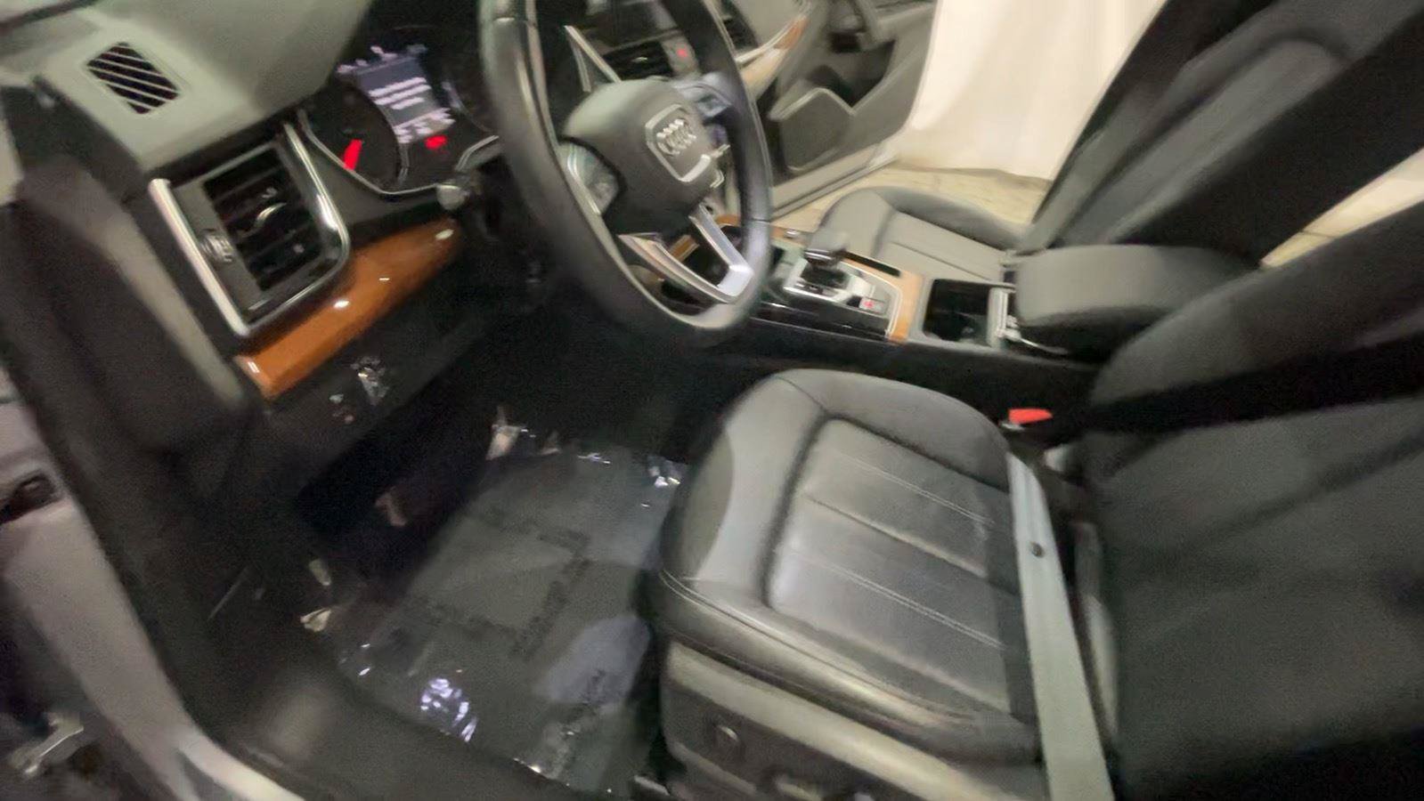 Used 2021 Audi Q5 2.0T Premium w/ Convenience Package AWD/4WD image 31