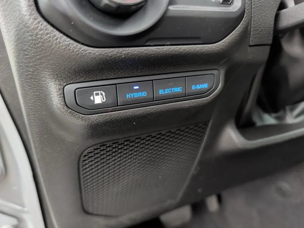 Used 2023 Jeep Wrangler Unlimited w/ Sun & Screen Package AWD/4WD image 14