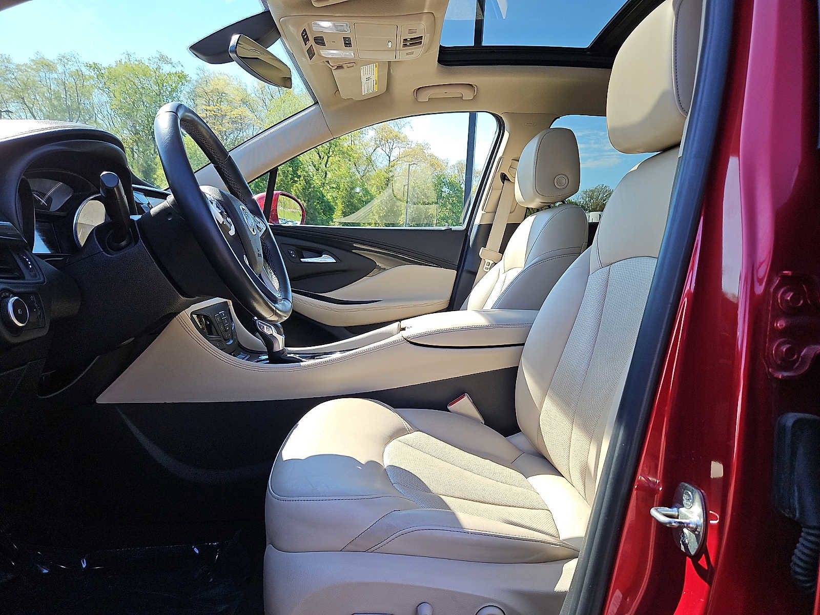 Used 2017 Buick Envision Essence image 13