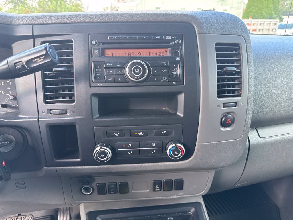 Used 2017 Nissan NV 2500 SV RWD image 9
