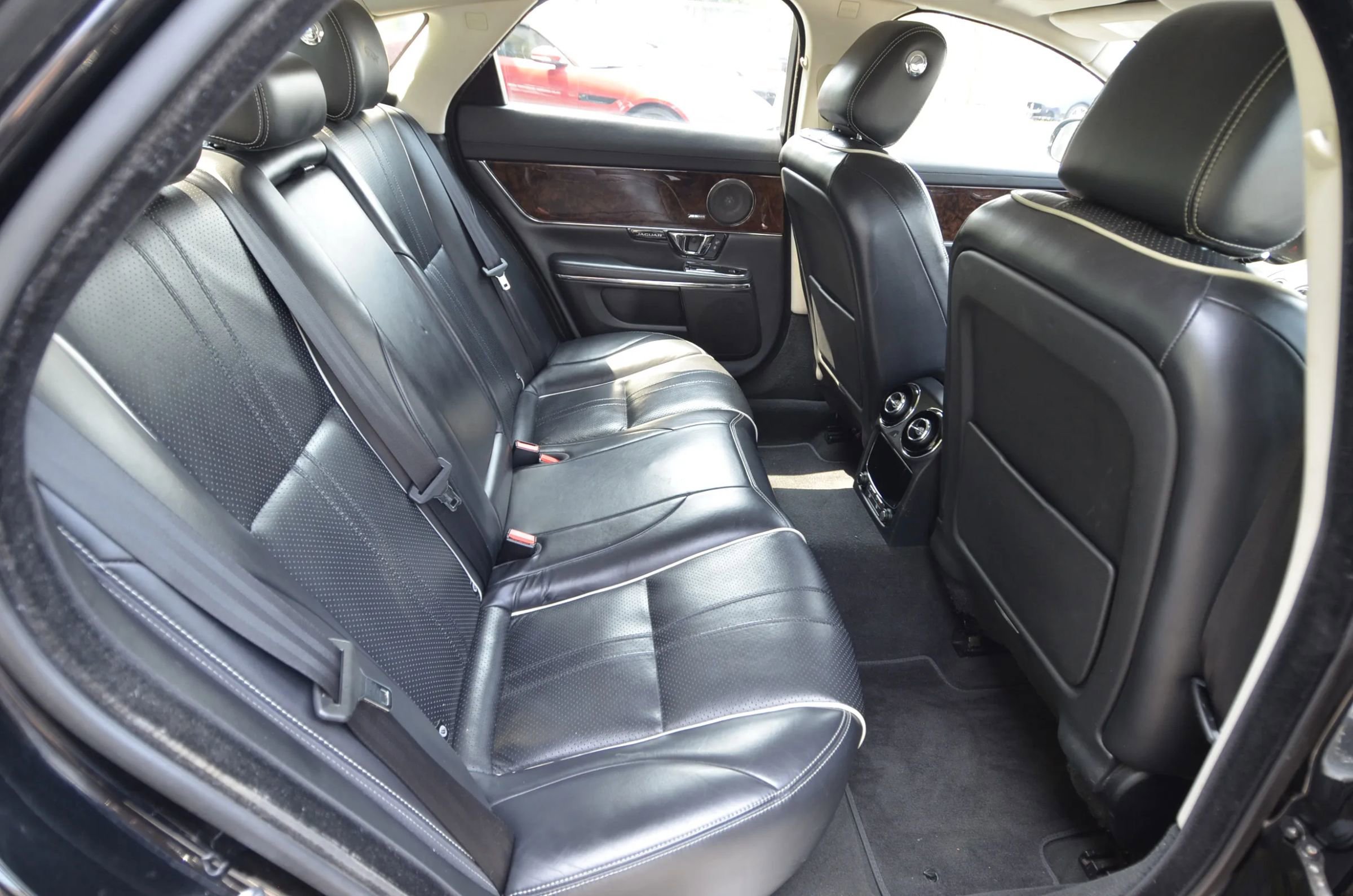 Used 2016 Jaguar XJ R-Sport AWD/4WD image 20