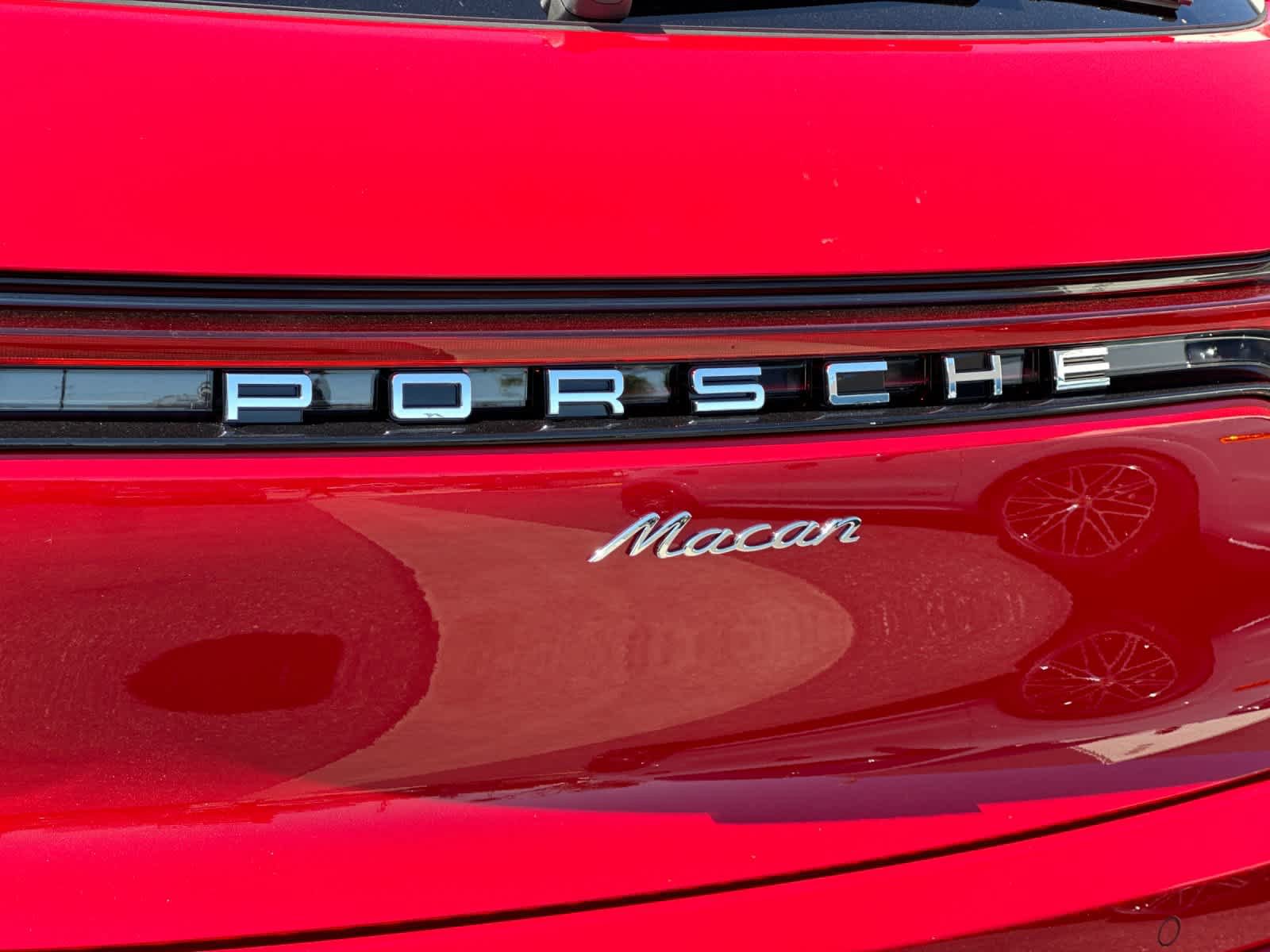 New 2026 Porsche Macan AWD/4WD image 32