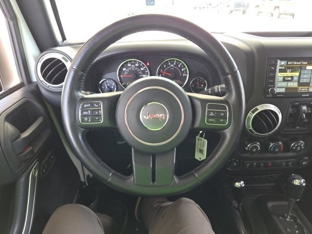 Used 2015 Jeep Wrangler Unlimited Sahara w/ Connectivity Group AWD/4WD image 48