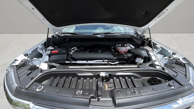 Used 2026 Chevrolet Silverado 1500 LT RWD image 32