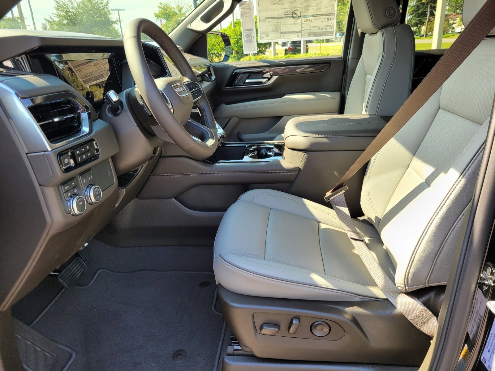 New 2026 GMC Yukon XL Elevation image 3