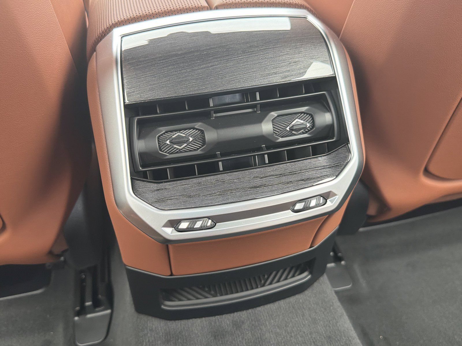 New 2026 BMW 740i xDrive w/ Executive Package AWD/4WD image 18
