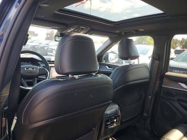 New 2026 Jeep Grand Cherokee L Limited w/ Luxury Tech Group II AWD/4WD image 12