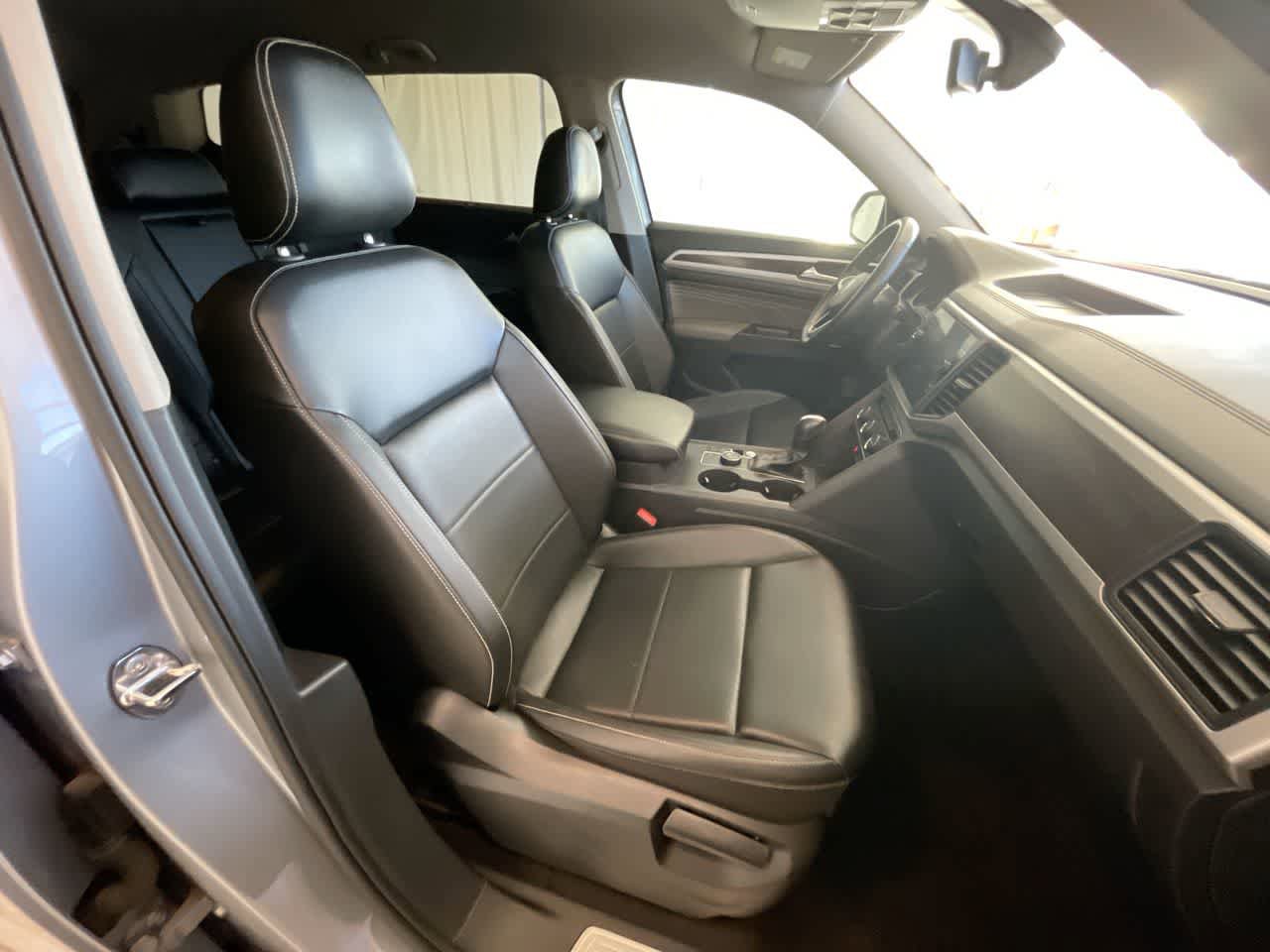 Used 2021 Volkswagen Atlas SE image 25