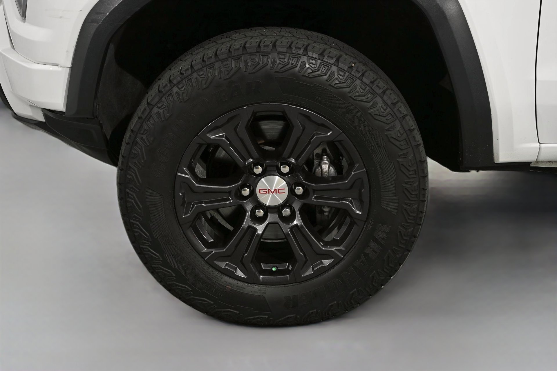 Used 2024 GMC Canyon Elevation w/ Convenience Package AWD/4WD image 37