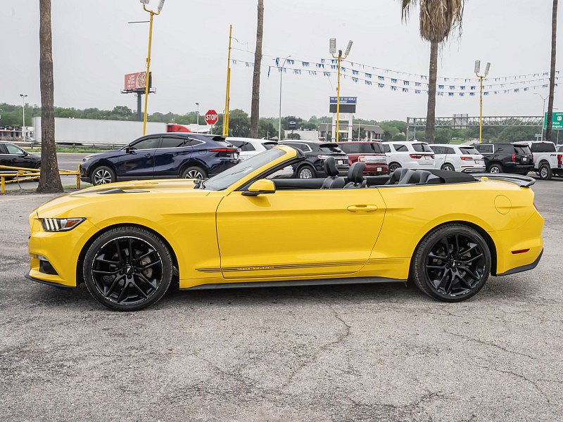 Used 2017 Ford Mustang Premium w/ Pony Package RWD image 13