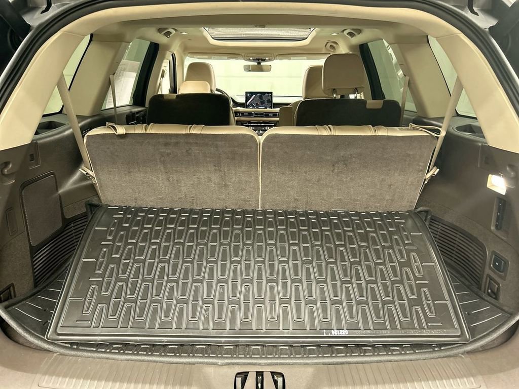 Used 2023 Lincoln Aviator Reserve w/ Equipment Group 201A image 24