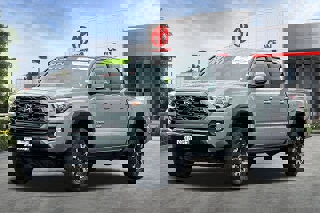 Certified 2023 Toyota Tacoma TRD Off-Road image 10