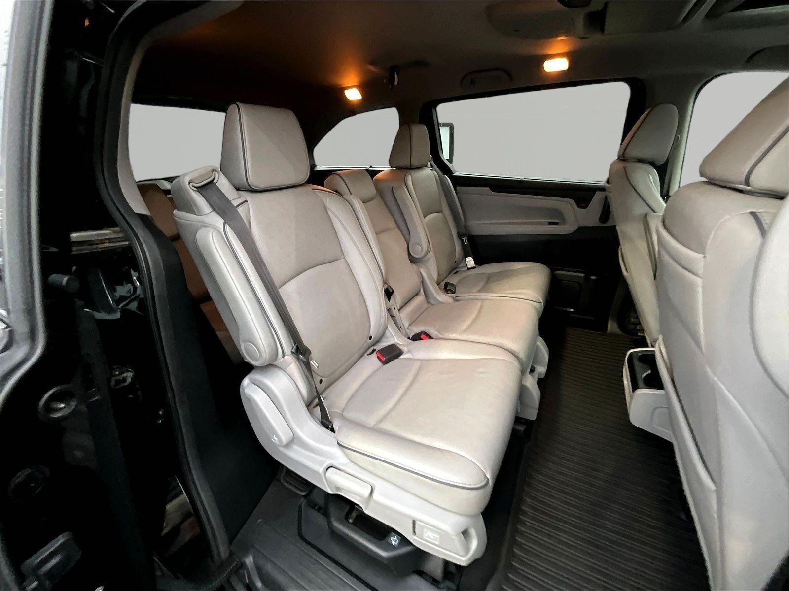 Used 2022 Honda Odyssey Elite image 25