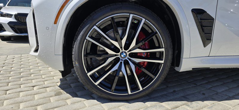 New 2026 BMW X5 M60i image 11