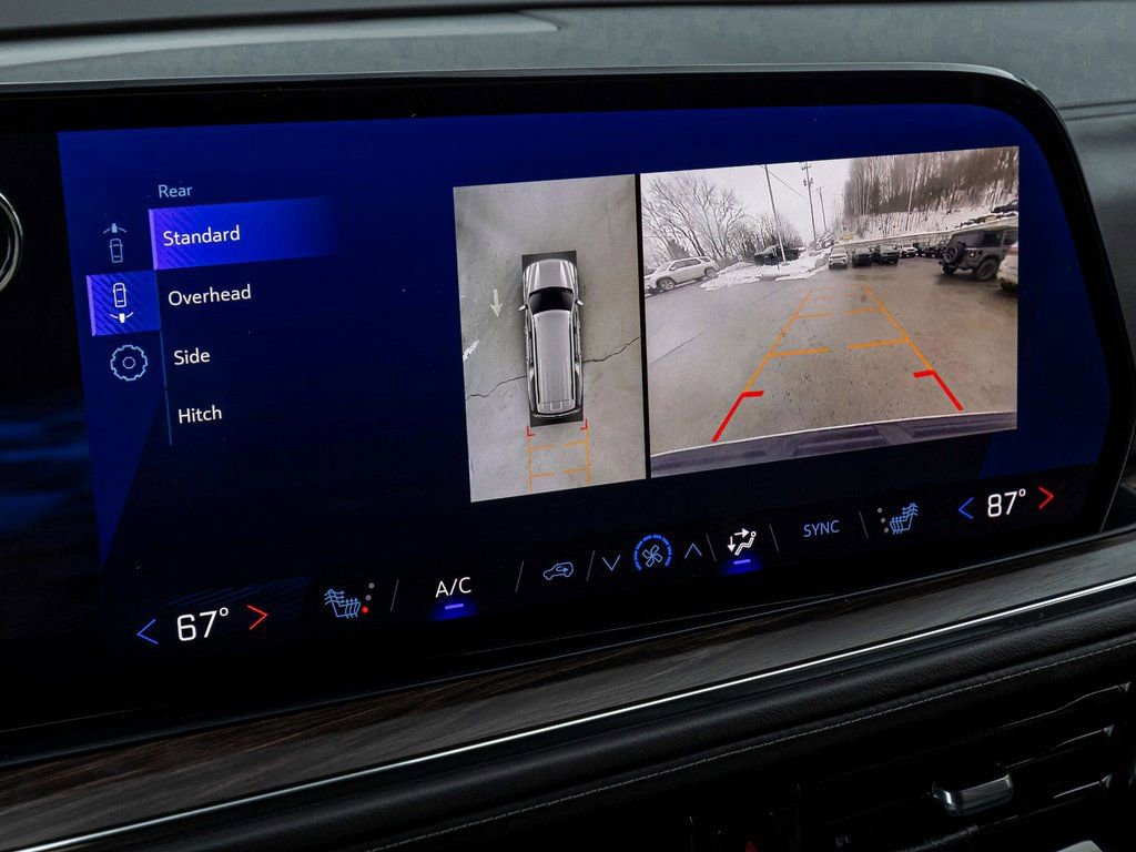 Used 2025 Chevrolet Suburban Z71 image 20