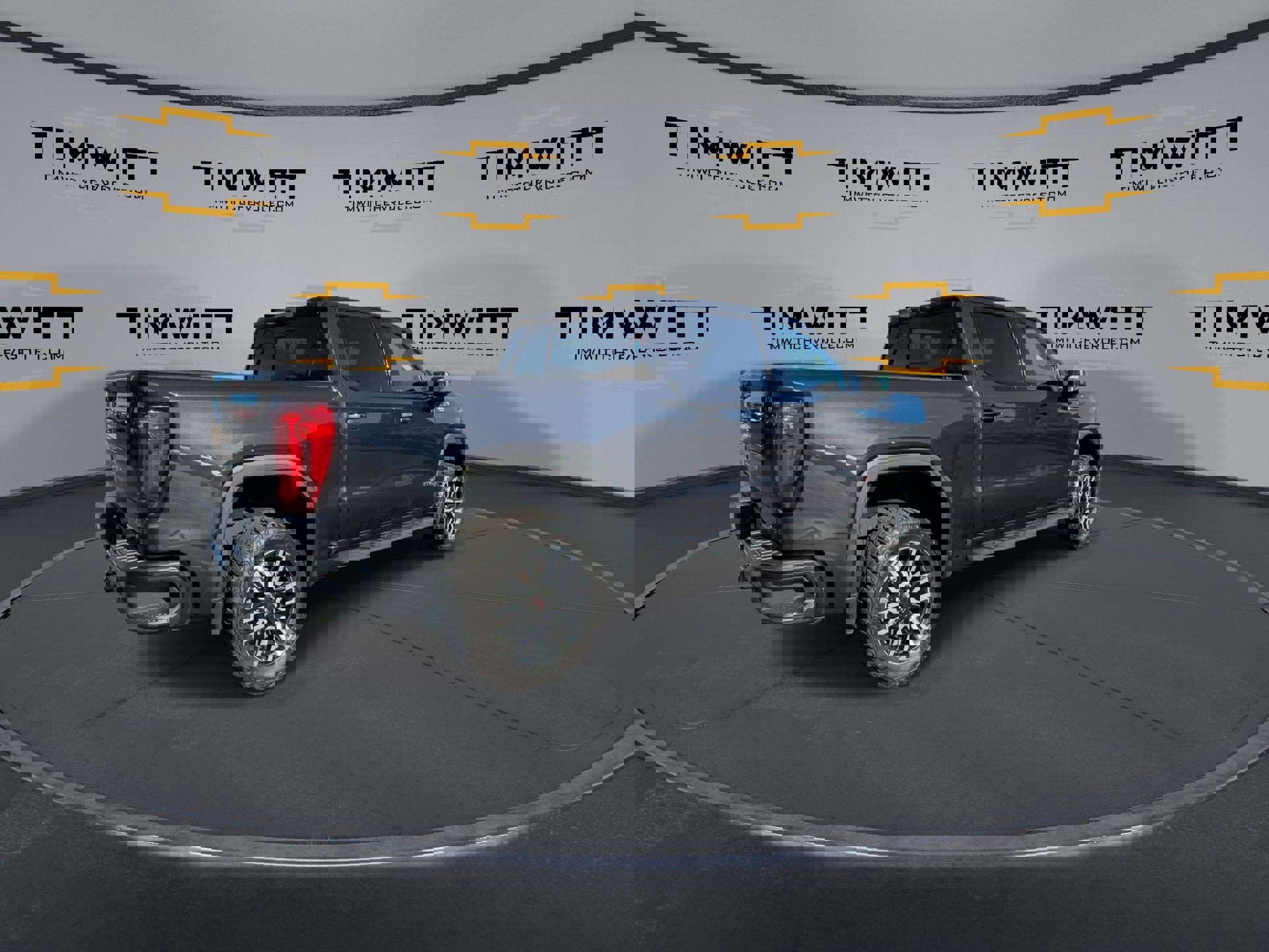 Used 2022 GMC Sierra 1500 AT4 w/ AT4 Premium Package image 9