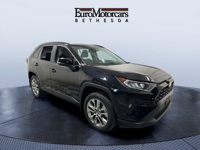 Used 2021 Toyota RAV4 XLE Premium image 7