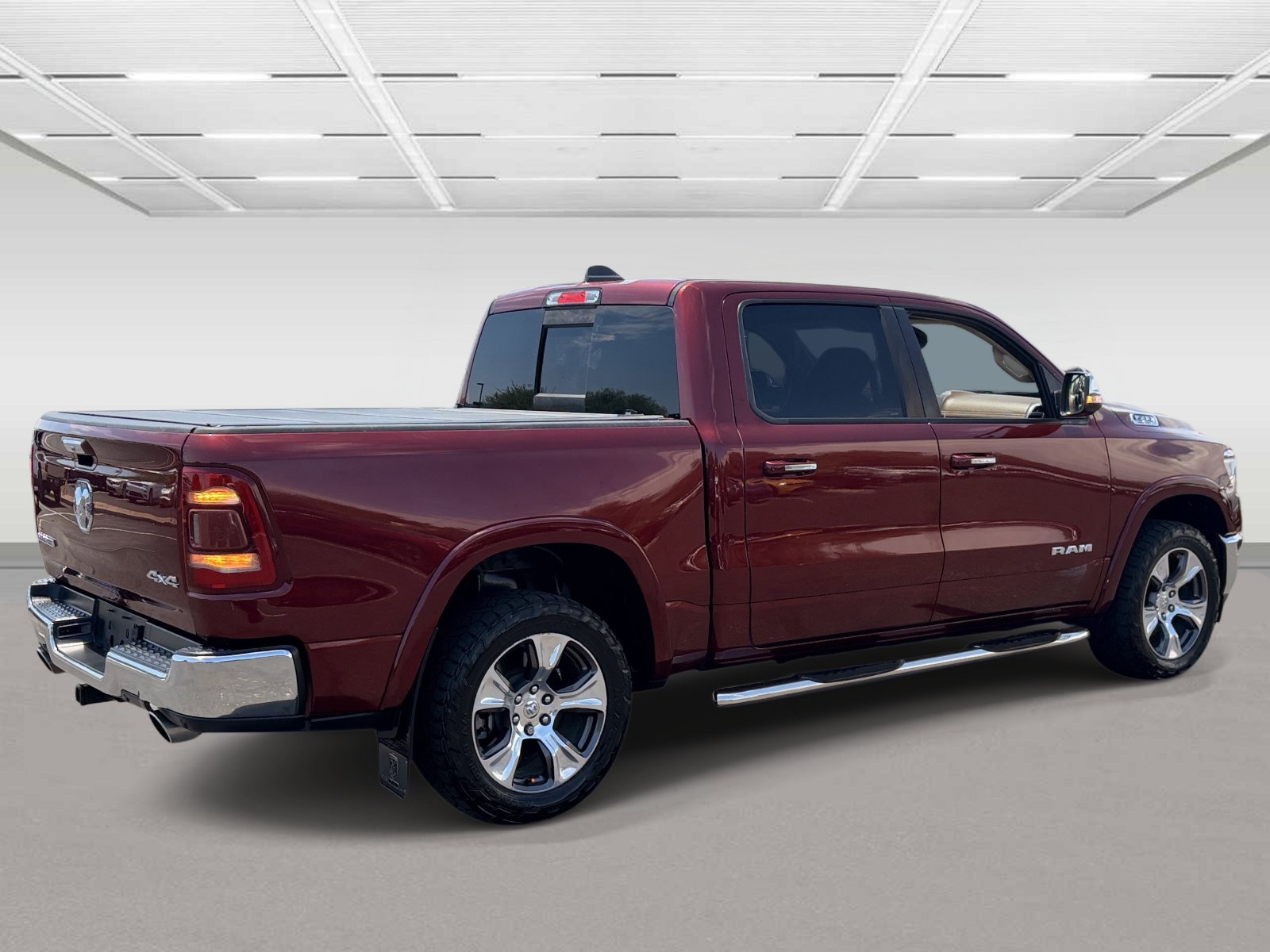 Used 2019 RAM 1500 Laramie AWD/4WD image 5
