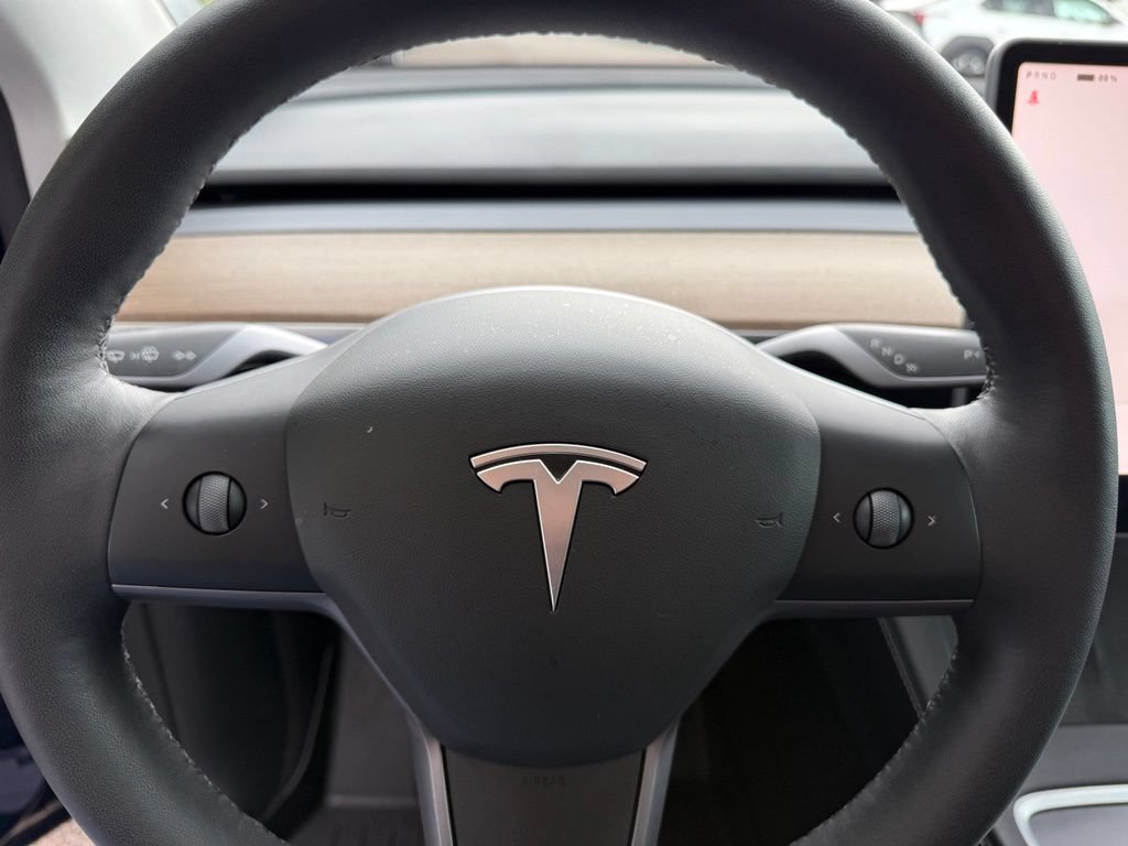 Used 2022 Tesla Model Y Long Range AWD/4WD image 31