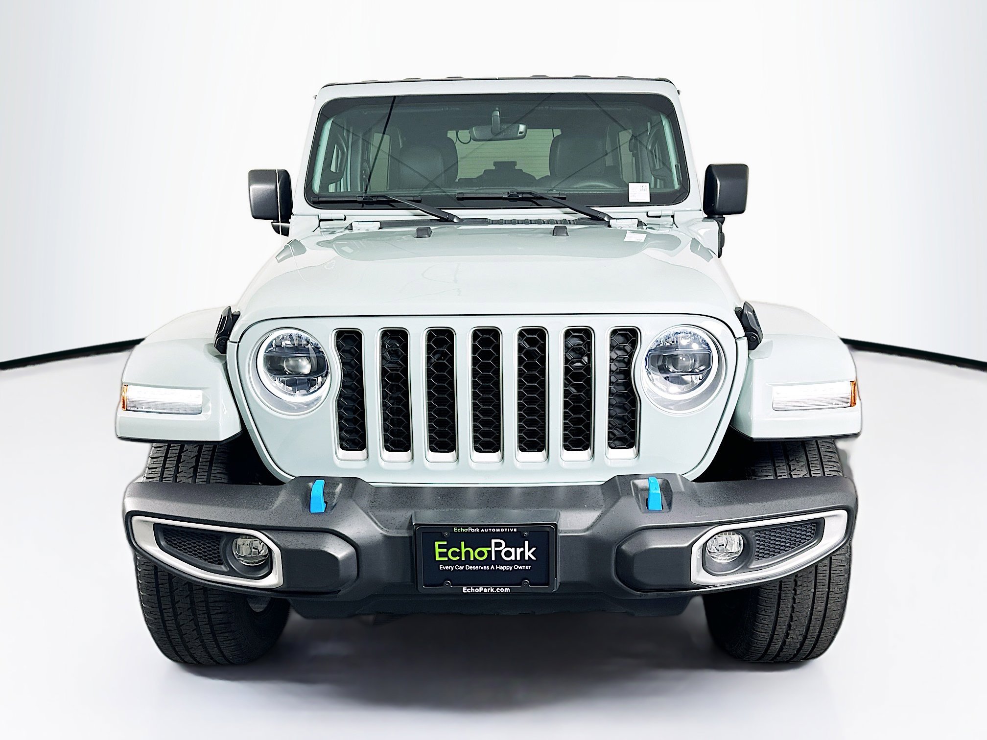 Used 2023 Jeep Wrangler Unlimited Sahara w/ Cold Weather Group AWD/4WD image 2