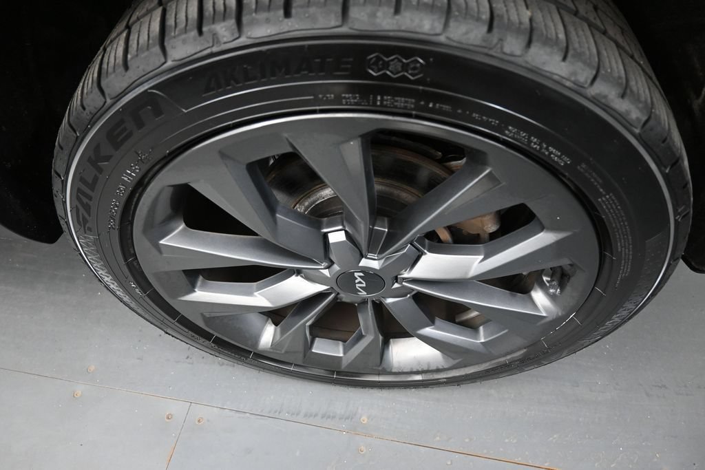 Certified 2022 Kia Sorento X-Line EX AWD/4WD image 9
