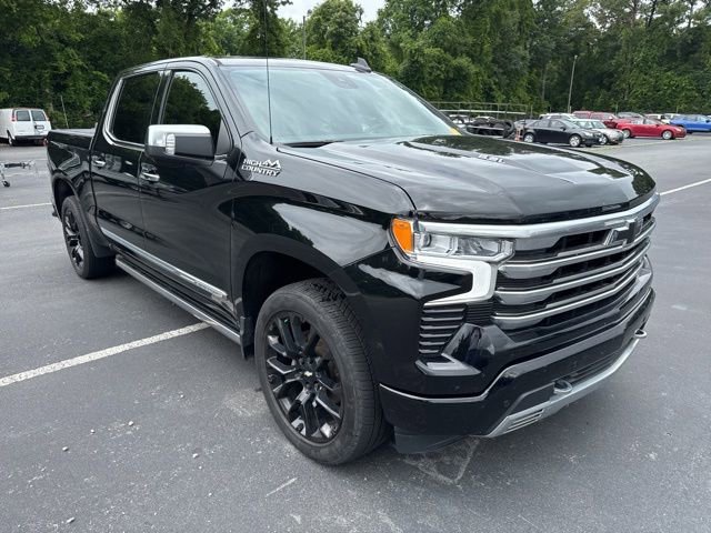 Used 2023 Chevrolet Silverado 1500 High Country w/ Technology Package AWD/4WD image 7