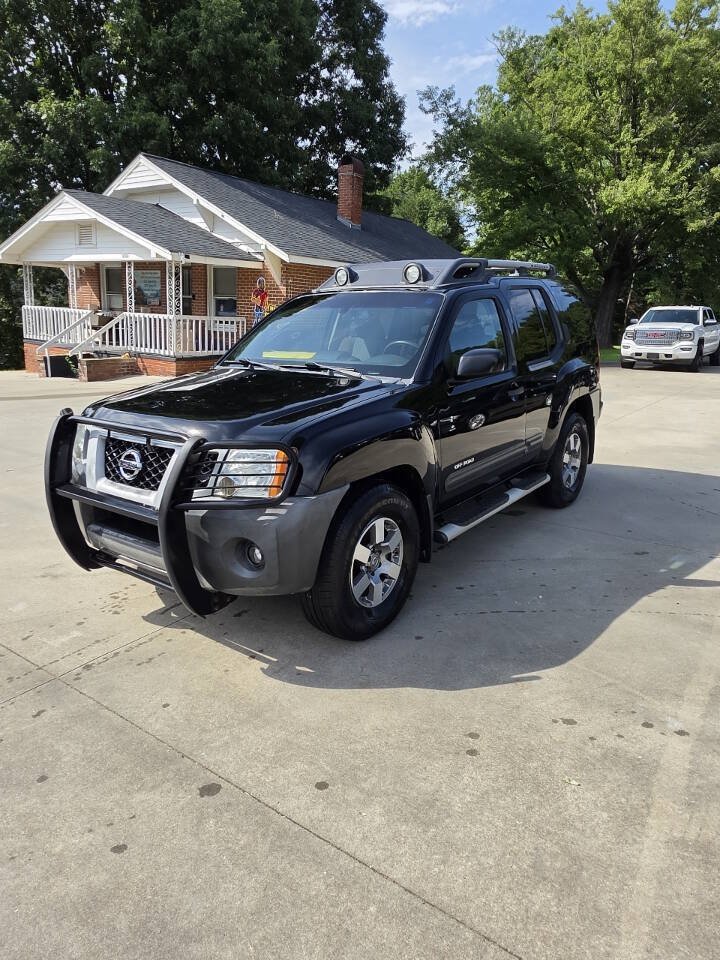 Used 2010 Nissan Xterra Off-Road w/ Protection Pkg B AWD/4WD image 2