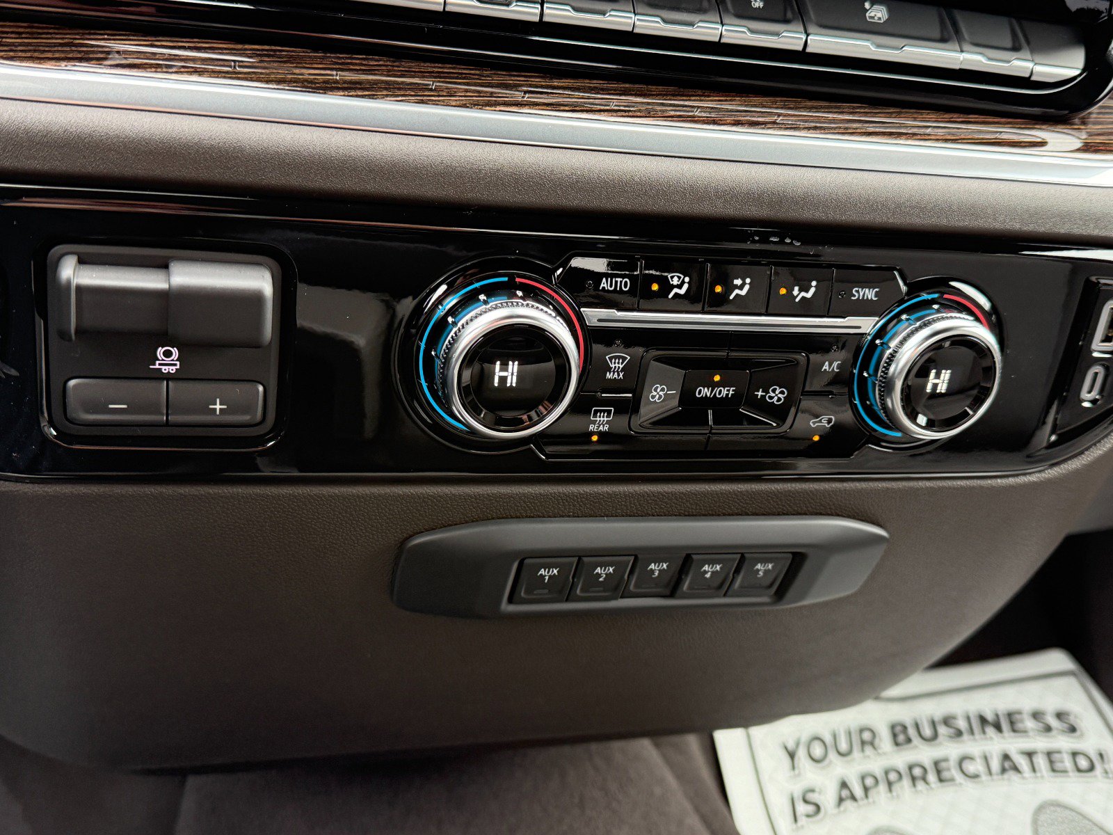 New 2026 GMC Sierra 3500 SLE image 31