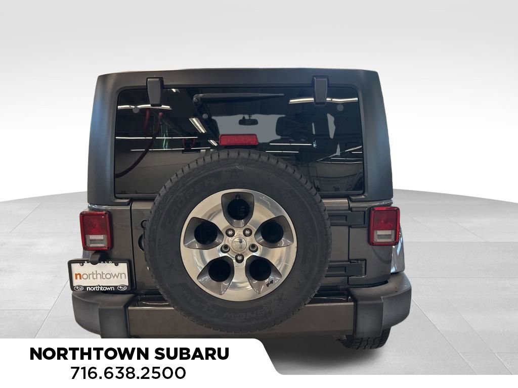 Used 2016 Jeep Wrangler Unlimited Sahara w/ Connectivity Group AWD/4WD image 31