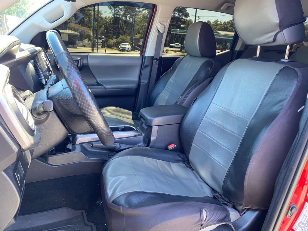 Used 2022 Toyota Tacoma SR5 w/ Technology Package RWD image 10