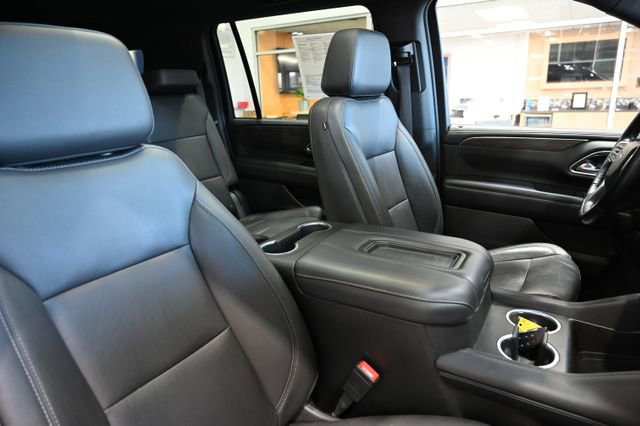 Used 2021 Chevrolet Suburban Z71 w/ Luxury Package image 8