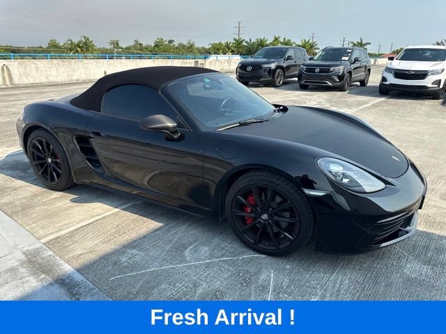 Used 2017 Porsche 718 Boxster S RWD image 11