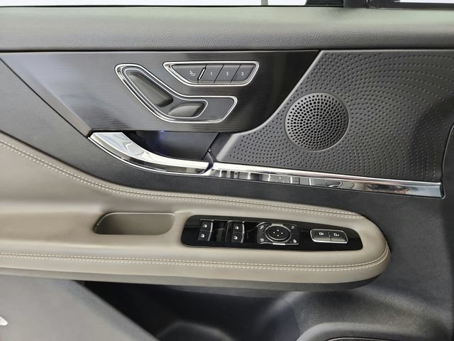 Used 2023 Lincoln Corsair Reserve w/ Equipment Group 201A AWD/4WD image 22